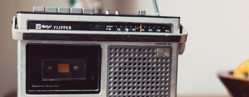 altes Radio mit Kassettenrekorder