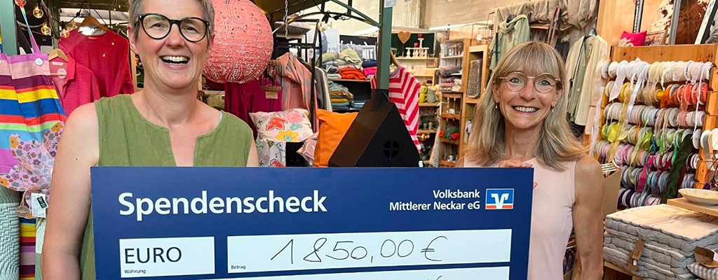 Jubiläum und Scheckübergabe "Tischlein Deck Dich"